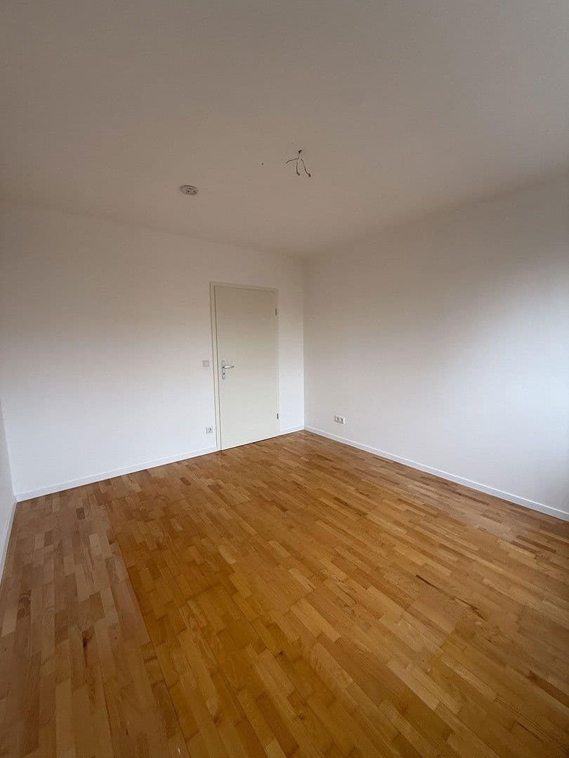 Prenájom bytu 2-izbový 68 m², Holzstraße 51, Fürth, Bavorsko Prenájom bytu 2-izbový 68 m², Holzstraße 51, Fürth, Bavorsko