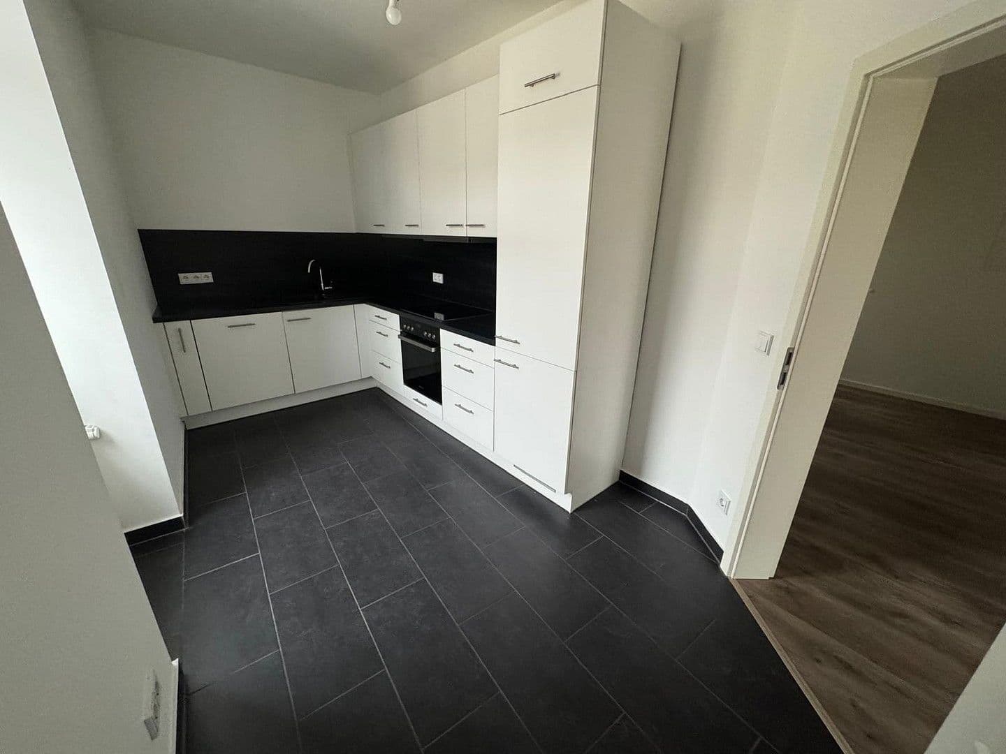 Prenájom bytu 2-izbový 53 m², Am alten See 12, Frankfurt, Hesensko Prenájom bytu 2-izbový 53 m², Am alten See 12, Frankfurt, Hesensko