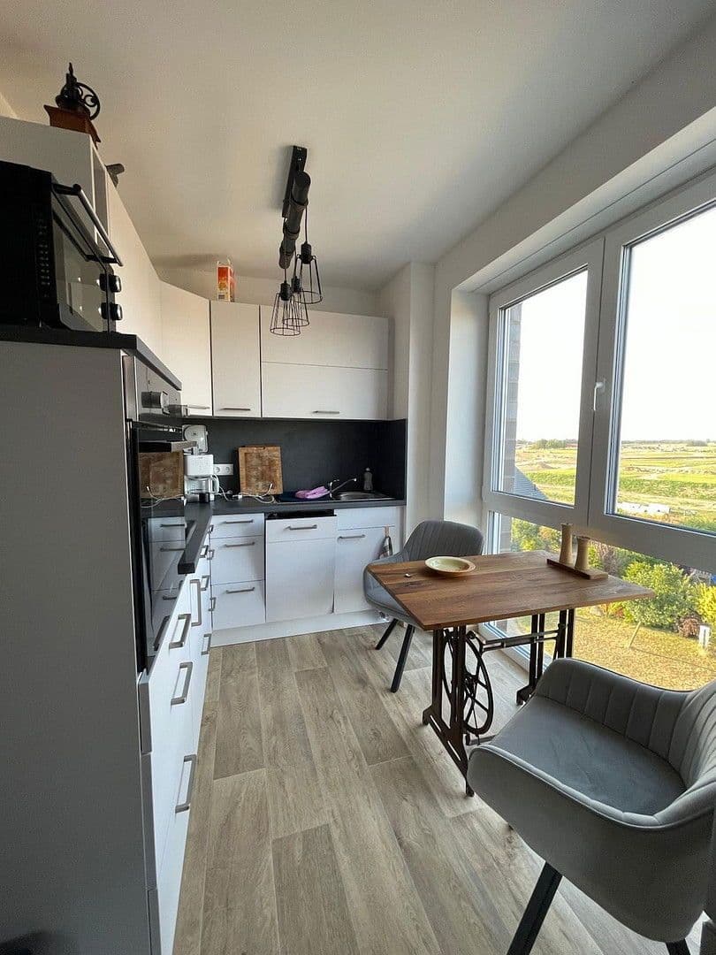 Prenájom bytu 4-izbový 90 m², Rosenplan 6, Plau am See, Meklenbursko-Predpomoransko Prenájom bytu 4-izbový 90 m², Rosenplan 6, Plau am See, Meklenbursko-Predpomoransko