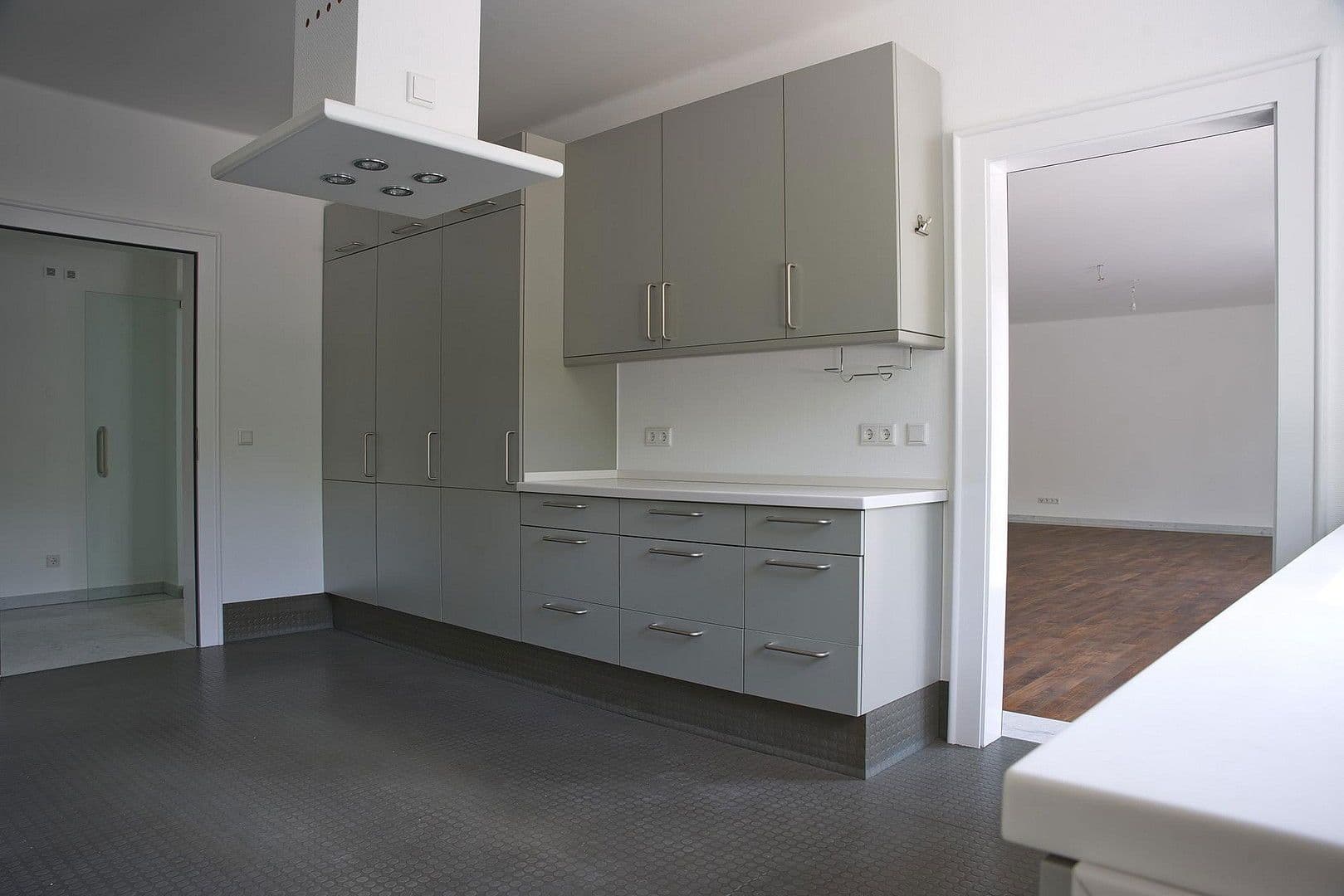 Prenájom bytu 5-izbový 218 m², Berthastraße 6, Bochum, Severné Porýnie - Westfálsko Prenájom bytu 5-izbový 218 m², Berthastraße 6, Bochum, Severné Porýnie - Westfálsko