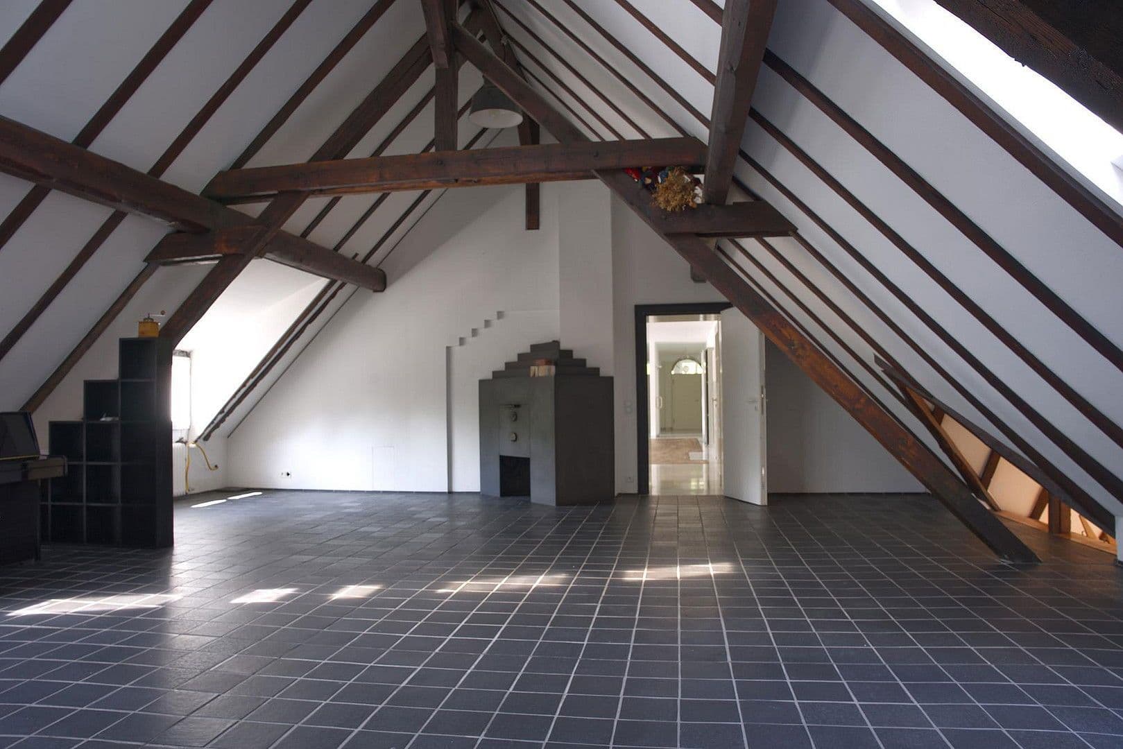 Prenájom bytu 5-izbový 218 m², Berthastraße 6, Bochum, Severné Porýnie - Westfálsko Prenájom bytu 5-izbový 218 m², Berthastraße 6, Bochum, Severné Porýnie - Westfálsko