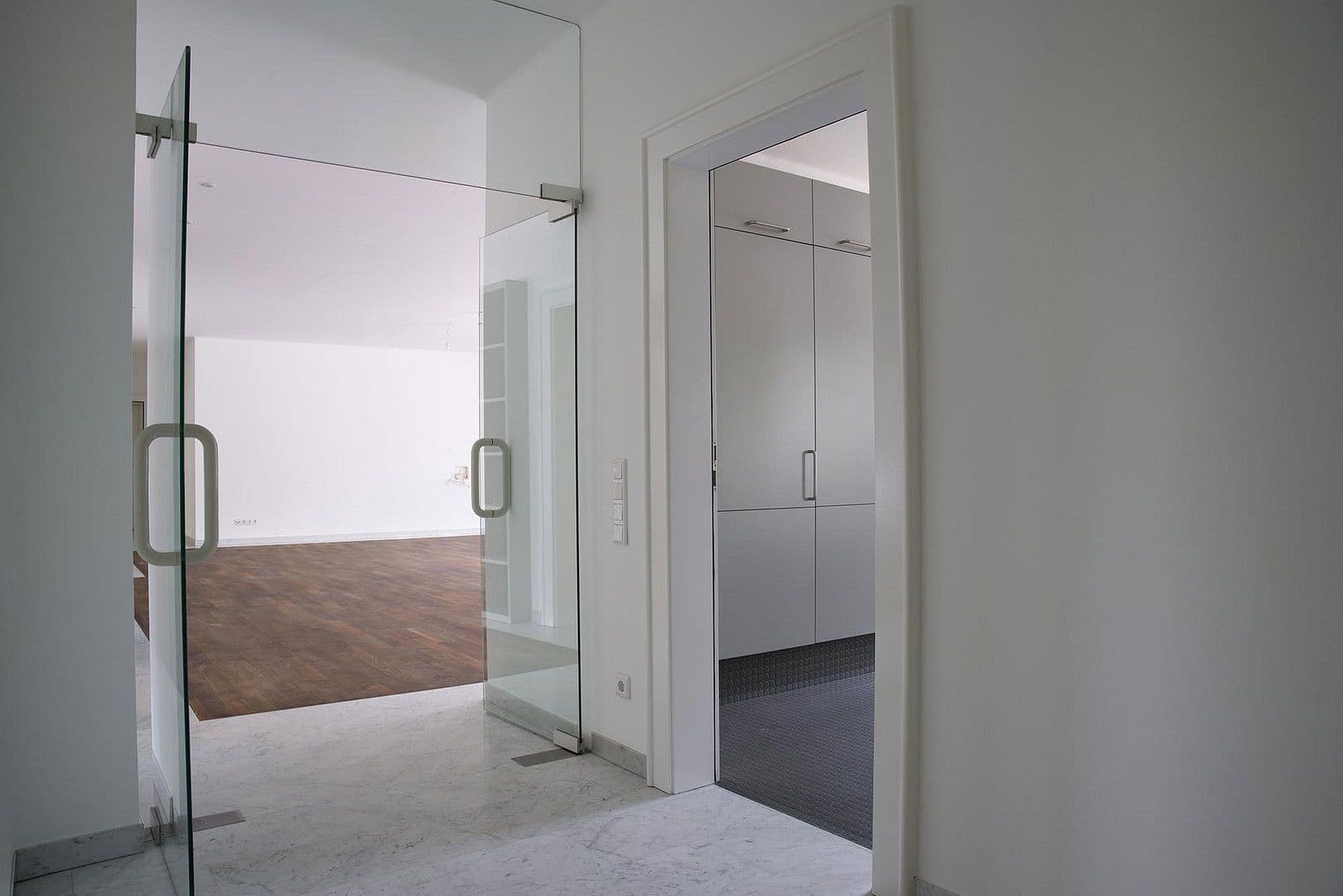 Prenájom bytu 5-izbový 218 m², Berthastraße 6, Bochum, Severné Porýnie - Westfálsko Prenájom bytu 5-izbový 218 m², Berthastraße 6, Bochum, Severné Porýnie - Westfálsko