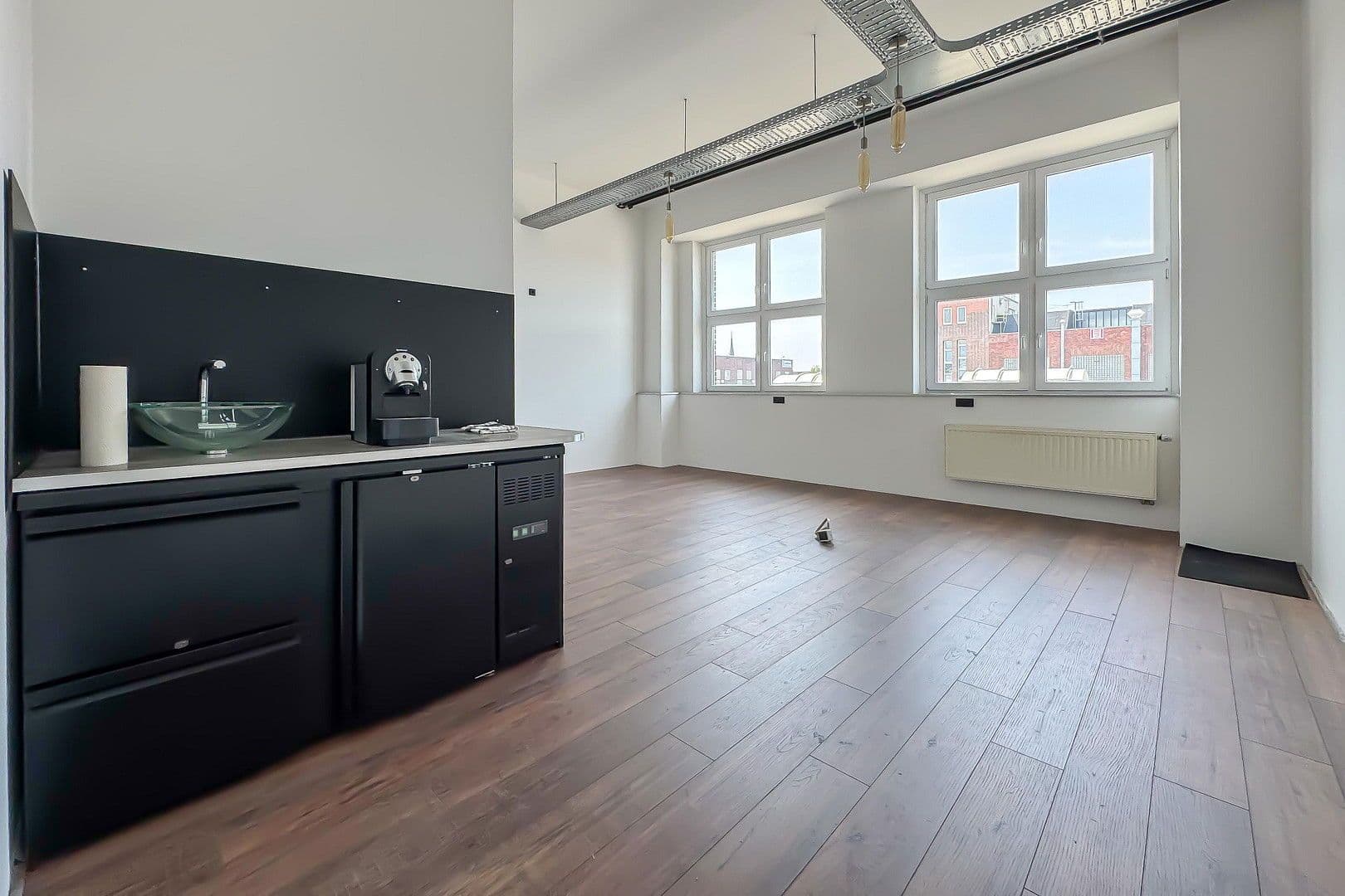 Prenájom nebytového priestoru 240 m², Stockumer Straße 28, Witten, Severné Porýnie - Westfálsko Prenájom nebytového priestoru 240 m², Stockumer Straße 28, Witten, Severné Porýnie - Westfálsko