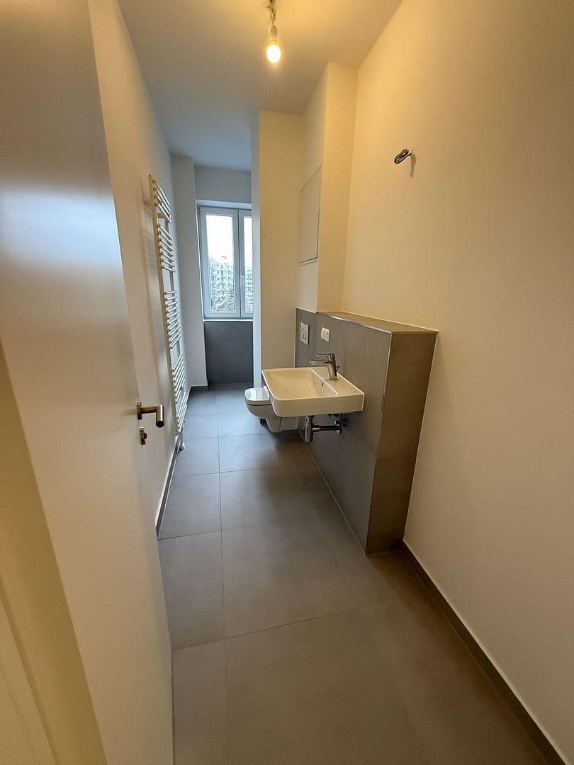 Prenájom bytu 3-izbový 81 m², Nauheimer Straße 29, Berlin, Berlín Prenájom bytu 3-izbový 81 m², Nauheimer Straße 29, Berlin, Berlín