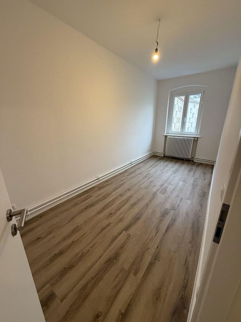 Prenájom bytu 3-izbový 81 m², Nauheimer Straße 29, Berlin, Berlín Prenájom bytu 3-izbový 81 m², Nauheimer Straße 29, Berlin, Berlín
