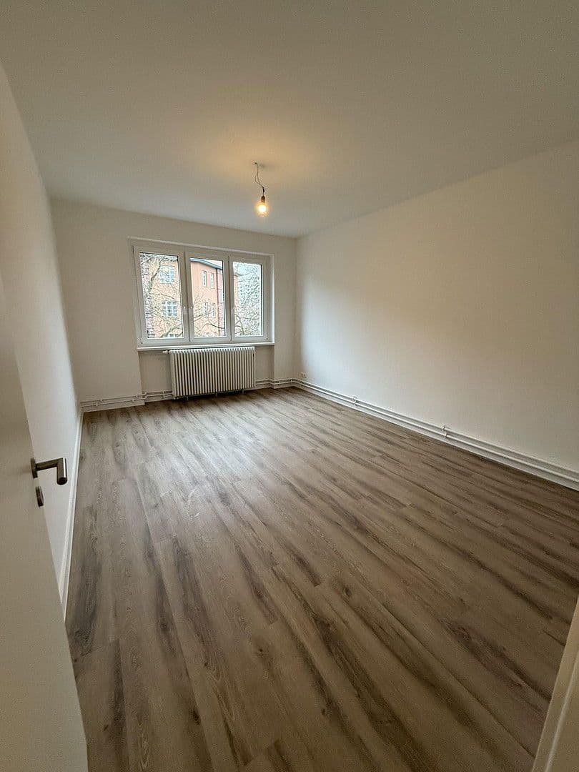 Prenájom bytu 3-izbový 81 m², Nauheimer Straße 29, Berlin, Berlín Prenájom bytu 3-izbový 81 m², Nauheimer Straße 29, Berlin, Berlín