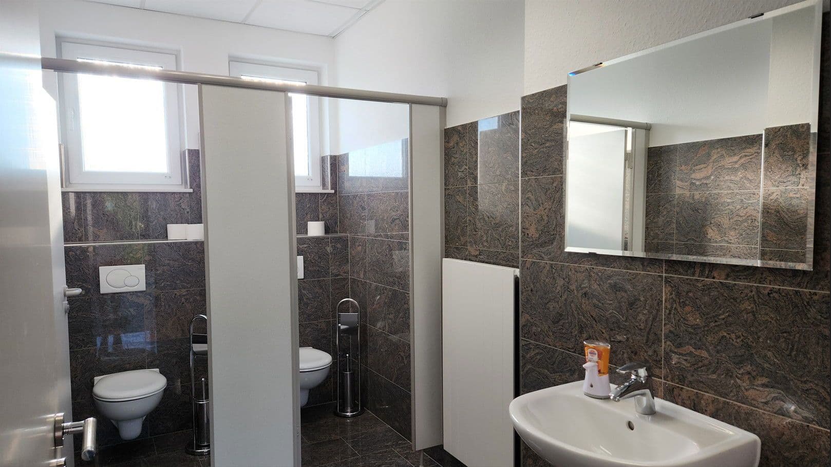 Prenájom kancelárie 200 m², Keramikerstrasse 59, Rheinbach, Severné Porýnie - Westfálsko Prenájom kancelárie 200 m², Keramikerstrasse 59, Rheinbach, Severné Porýnie - Westfálsko