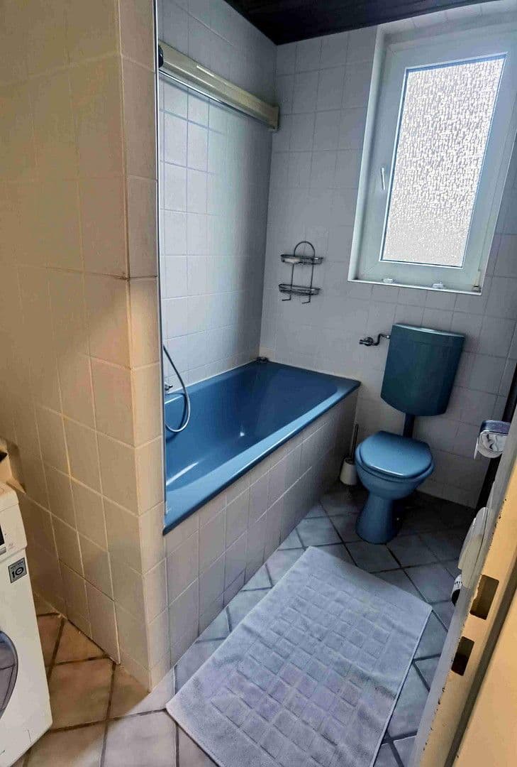 Prenájom bytu 2-izbový 35 m², Deutzer Freiheit 66a, Köln, Severné Porýnie - Westfálsko Prenájom bytu 2-izbový 35 m², Deutzer Freiheit 66a, Köln, Severné Porýnie - Westfálsko