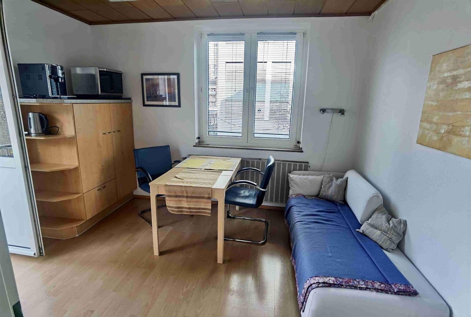 Prenájom bytu 2-izbový 35 m², Deutzer Freiheit 66a, Köln, Severné Porýnie - Westfálsko Prenájom bytu 2-izbový 35 m², Deutzer Freiheit 66a, Köln, Severné Porýnie - Westfálsko