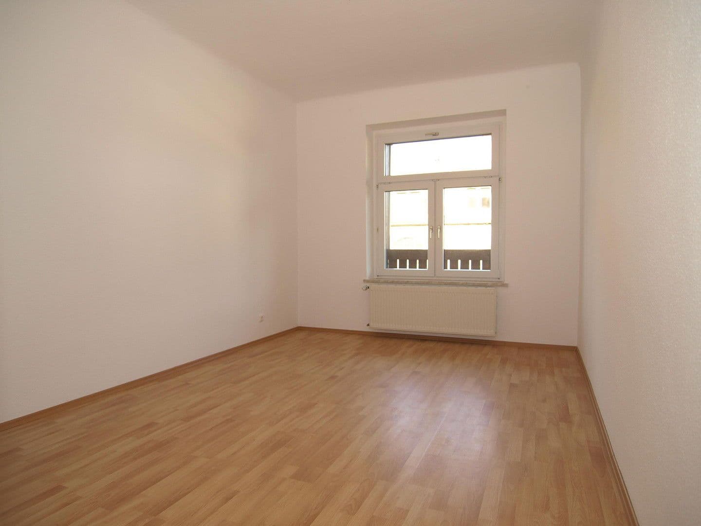 Prenájom bytu 2-izbový 74 m², Südstr. 64, Leipzig, Sasko Prenájom bytu 2-izbový 74 m², Südstr. 64, Leipzig, Sasko