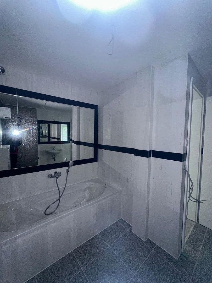 Predaj bytu 4-izbový 190 m², Rauschener Allee 4, Berlin, Berlín Predaj bytu 4-izbový 190 m², Rauschener Allee 4, Berlin, Berlín