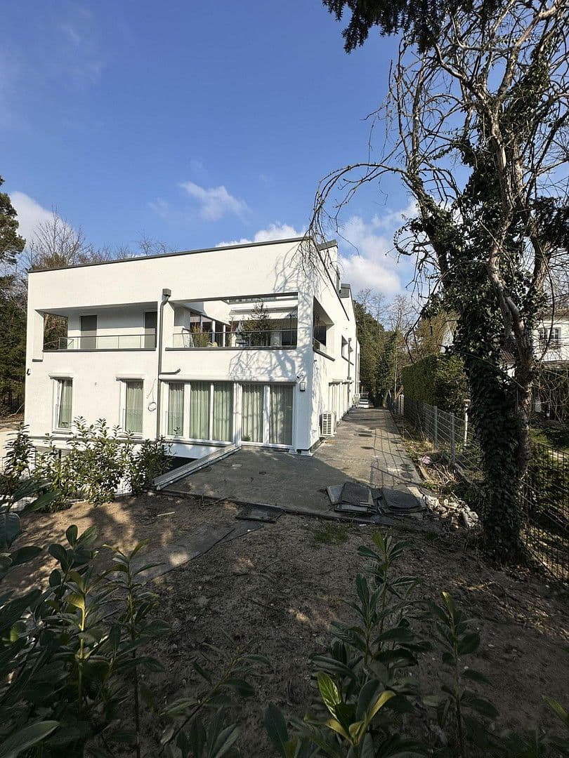 Prenájom bytu 3-izbový 115 m², Rauschener Allee 4, Berlin, Berlín Prenájom bytu 3-izbový 115 m², Rauschener Allee 4, Berlin, Berlín