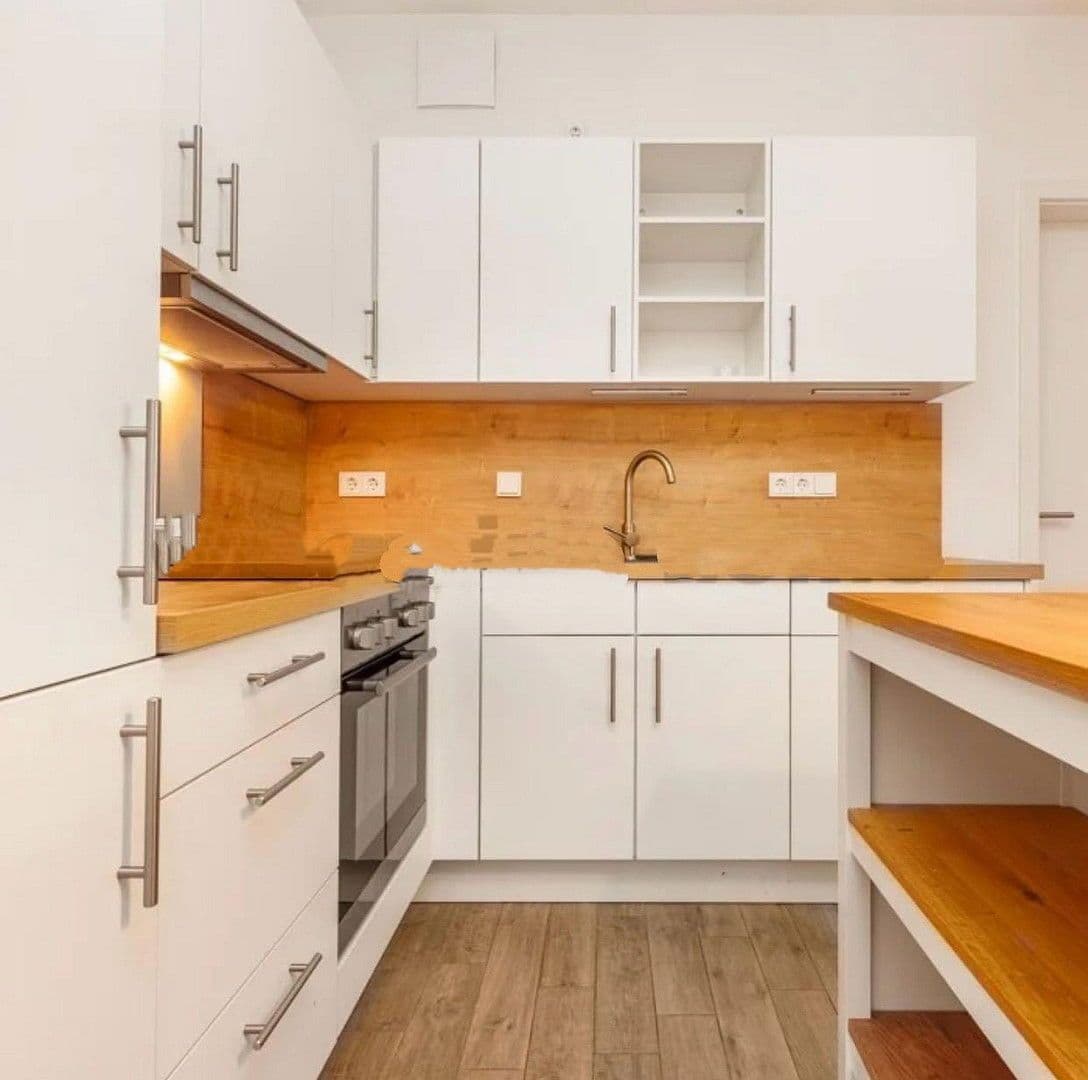 Prenájom bytu 2-izbový 49 m², Zinnowitzer Straße 7, Berlin, Berlín Prenájom bytu 2-izbový 49 m², Zinnowitzer Straße 7, Berlin, Berlín