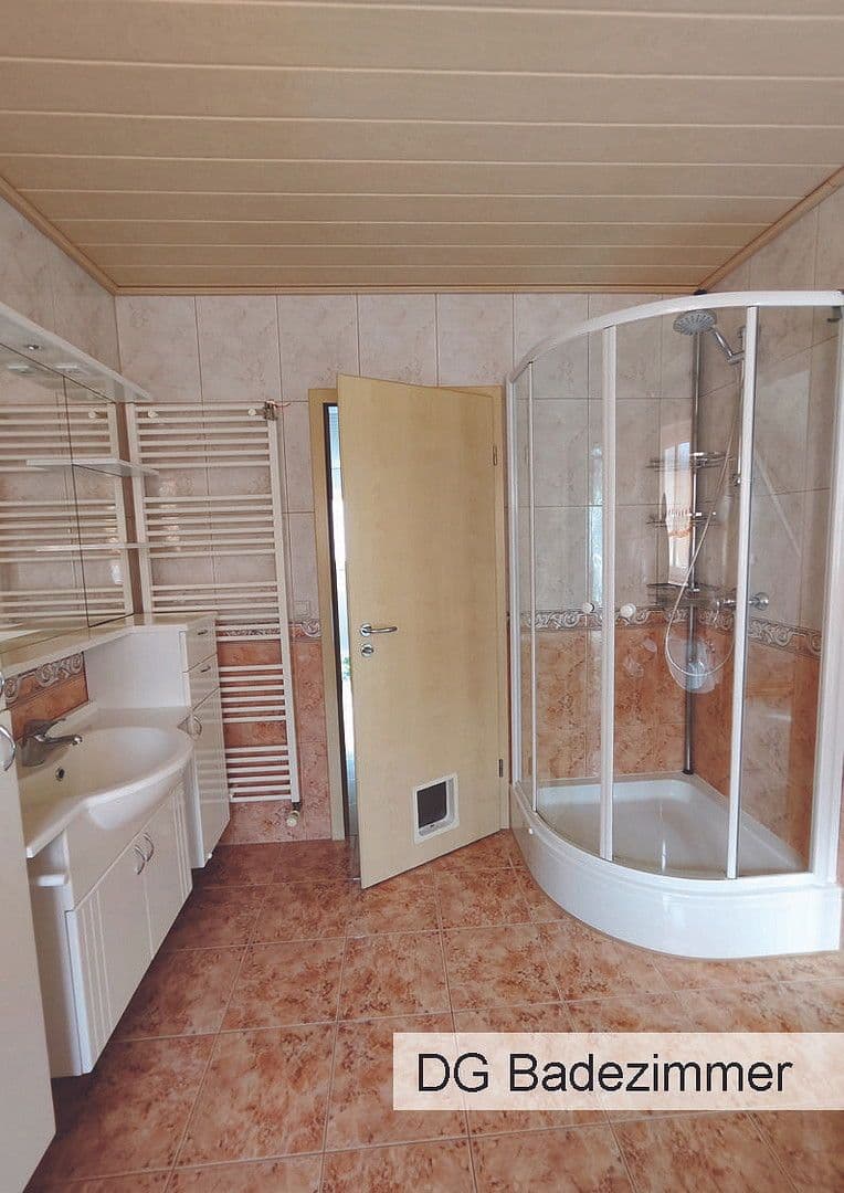 Predaj domu 218 m², pozemek 448 m², Schwäbisch Hall, Bádensko-Wurttembersko Predaj domu 218 m², pozemek 448 m², Schwäbisch Hall, Bádensko-Wurttembersko