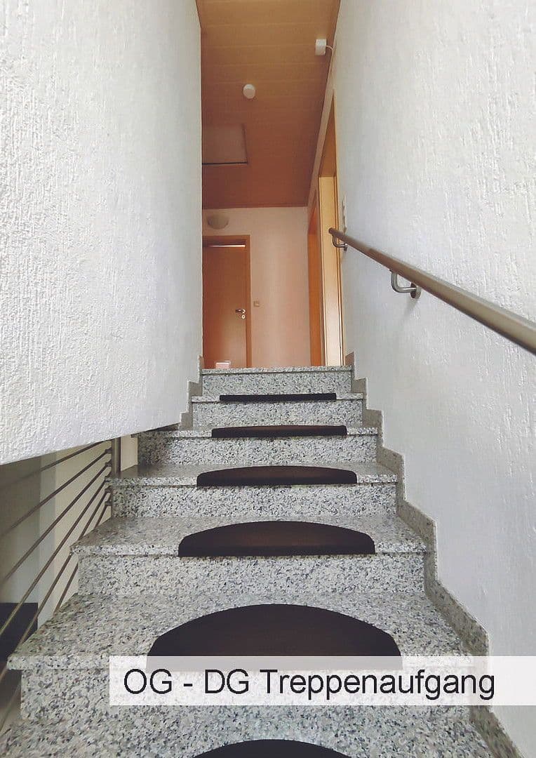 Predaj domu 218 m², pozemek 448 m², Schwäbisch Hall, Bádensko-Wurttembersko Predaj domu 218 m², pozemek 448 m², Schwäbisch Hall, Bádensko-Wurttembersko