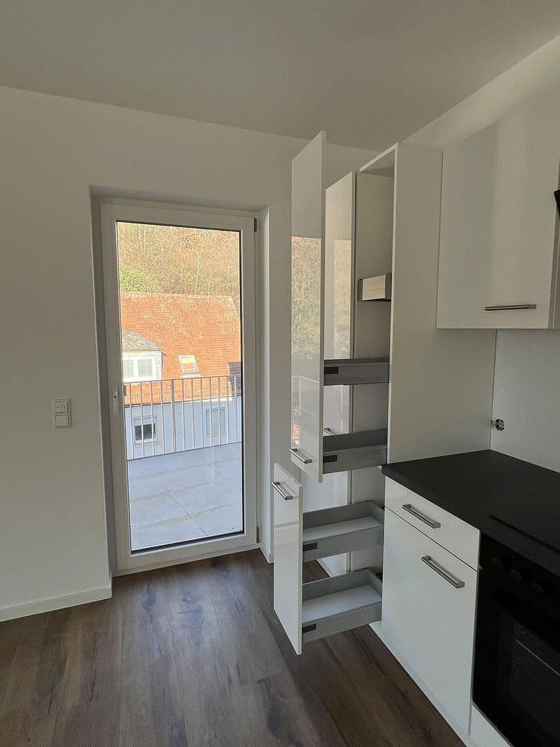 Prenájom bytu 2-izbový 78 m², Hauptstraße 128, Leidersbach, Bavorsko Prenájom bytu 2-izbový 78 m², Hauptstraße 128, Leidersbach, Bavorsko