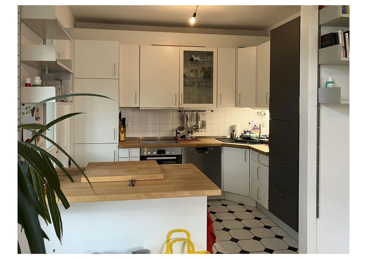 Predaj bytu 4-izbový 151 m², Berlin, Berlín Predaj bytu 4-izbový 151 m², Berlin, Berlín