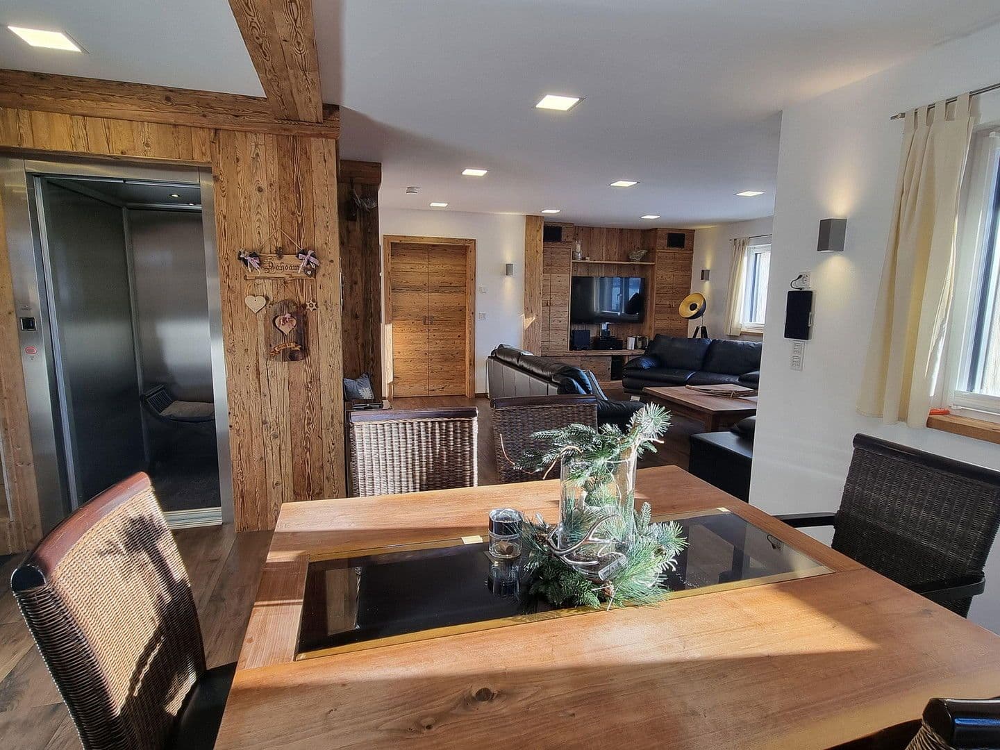 Predaj domu 251 m², pozemek 665 m², Kössen, Tirolsko Predaj domu 251 m², pozemek 665 m², Kössen, Tirolsko