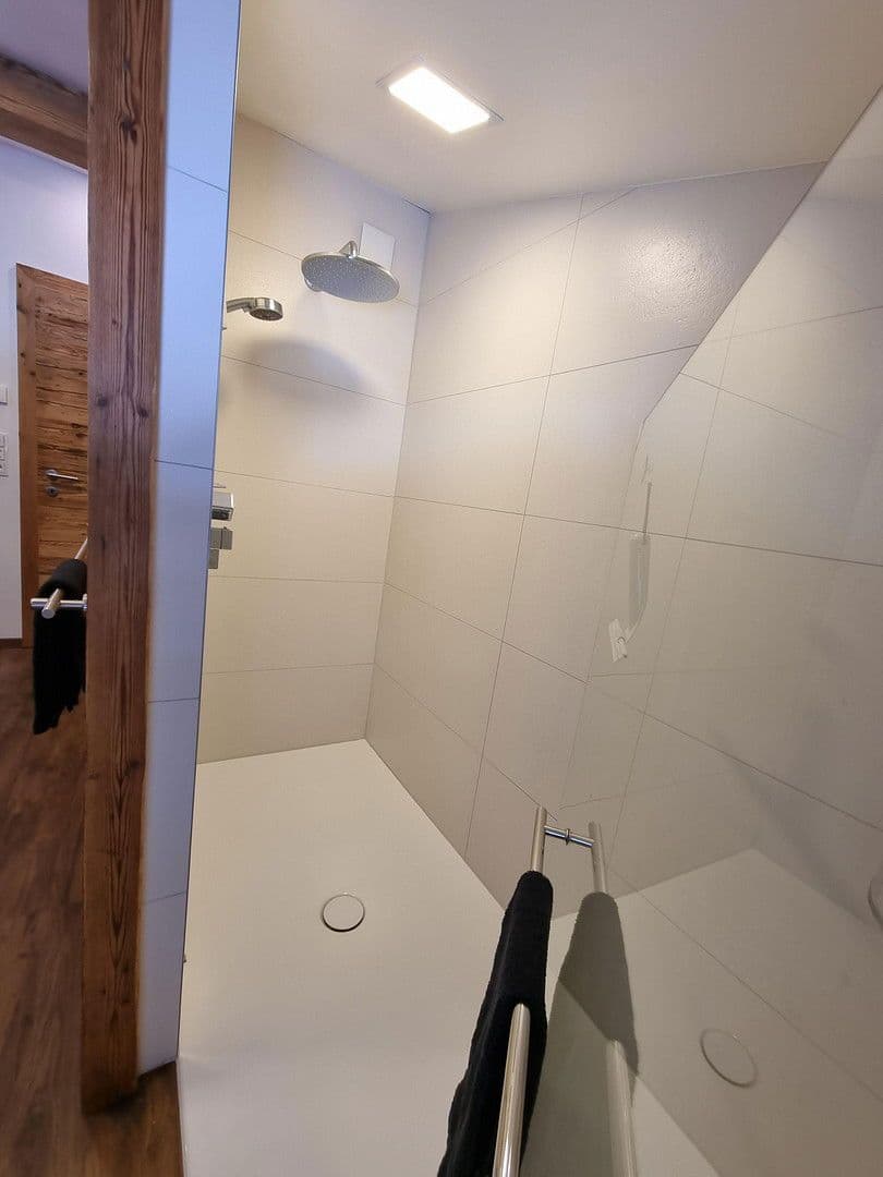 Predaj domu 251 m², pozemek 665 m², Kössen, Tirolsko Predaj domu 251 m², pozemek 665 m², Kössen, Tirolsko