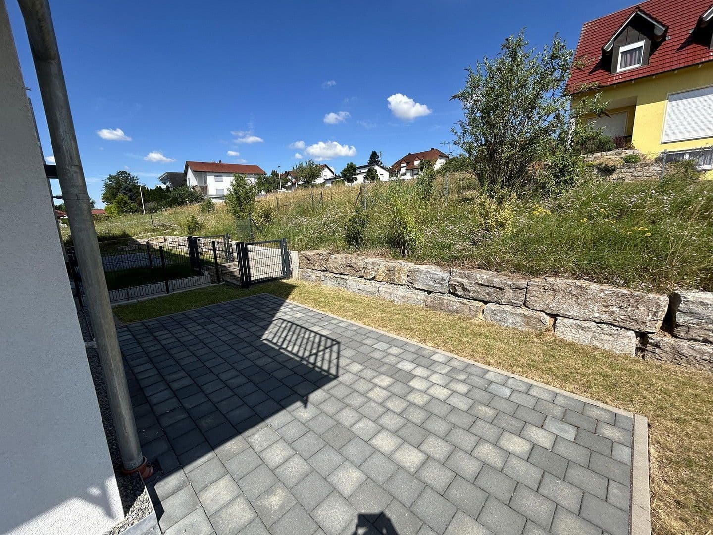 Prenájom bytu 3-izbový 96 m², Am Weidengraben 22, Waldbüttelbrunn, Bavorsko Prenájom bytu 3-izbový 96 m², Am Weidengraben 22, Waldbüttelbrunn, Bavorsko