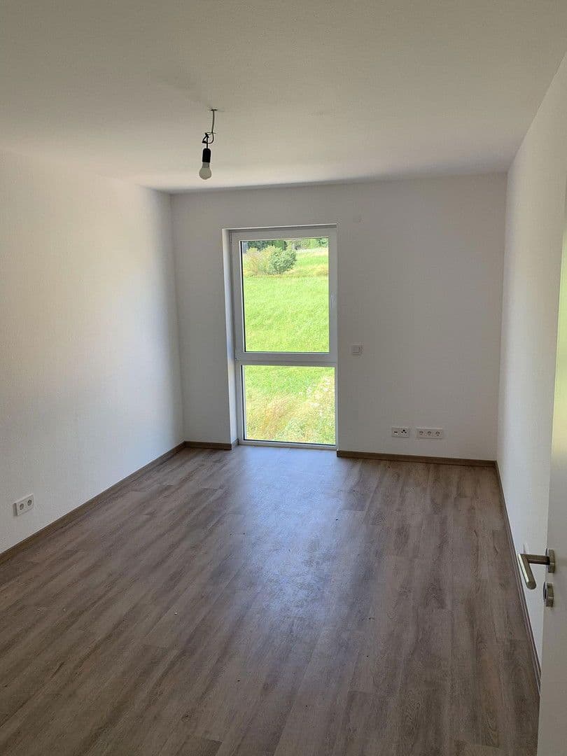 Prenájom bytu 3-izbový 96 m², Am Weidengraben 22, Waldbüttelbrunn, Bavorsko Prenájom bytu 3-izbový 96 m², Am Weidengraben 22, Waldbüttelbrunn, Bavorsko