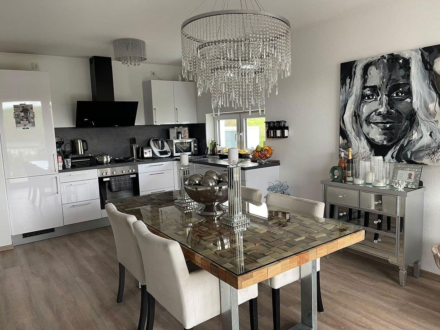 Prenájom bytu 3-izbový 96 m², Am Weidengraben 22, Waldbüttelbrunn, Bavorsko Prenájom bytu 3-izbový 96 m², Am Weidengraben 22, Waldbüttelbrunn, Bavorsko