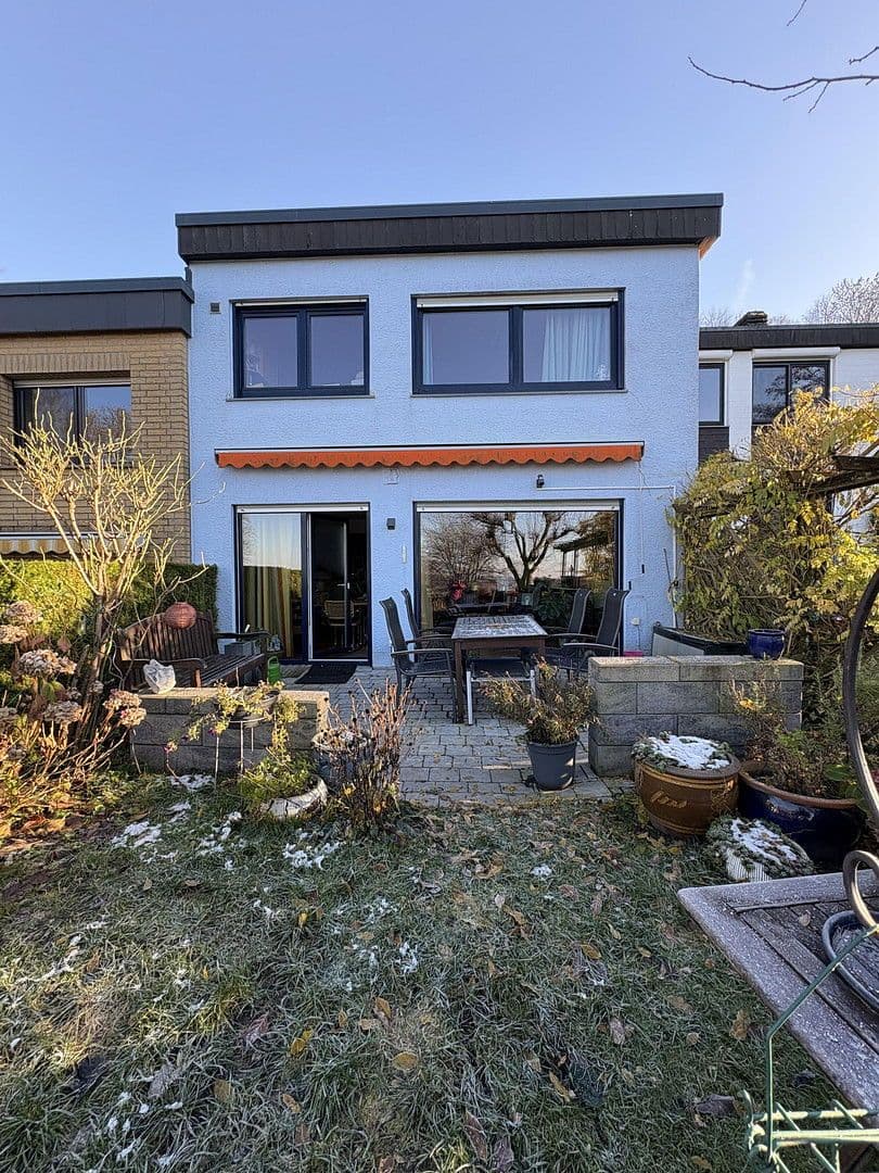 Predaj domu 115 m², pozemek 185 m², Jägerhofstraße, Wuppertal, Severné Porýnie - Westfálsko Predaj domu 115 m², pozemek 185 m², Jägerhofstraße, Wuppertal, Severné Porýnie - Westfálsko