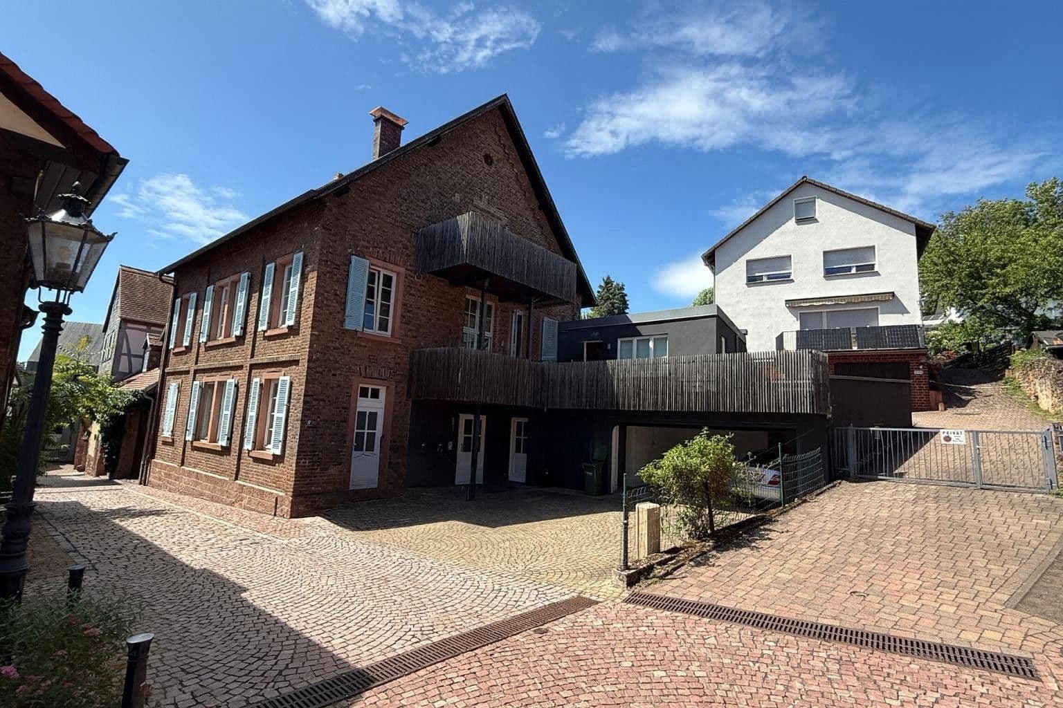 Predaj domu 273 m², pozemek 405 m², Gelnhausen, Hesensko Predaj domu 273 m², pozemek 405 m², Gelnhausen, Hesensko