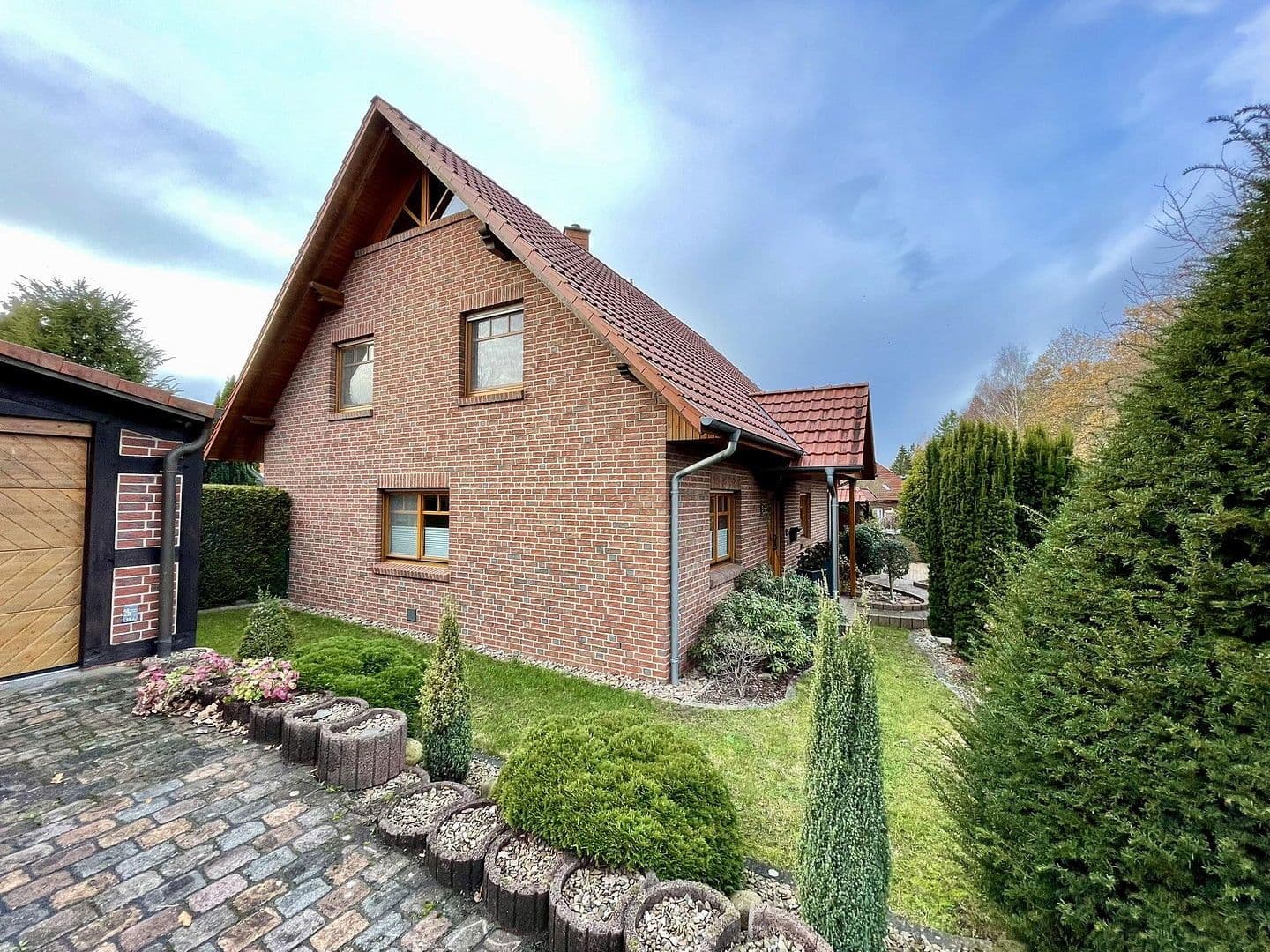 Predaj domu 173 m², pozemek 819 m², Rehburg-Loccum, Dolné Sasko Predaj domu 173 m², pozemek 819 m², Rehburg-Loccum, Dolné Sasko