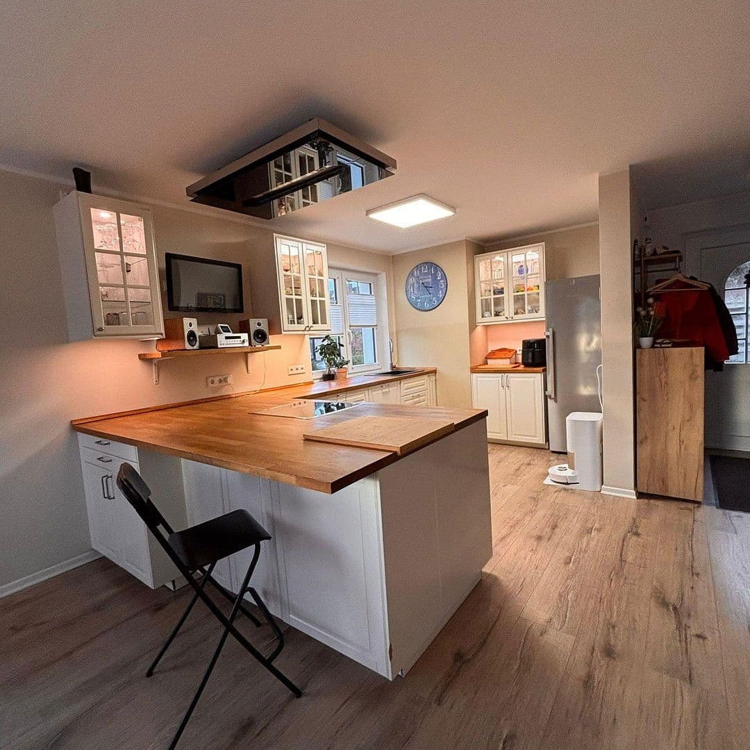 Predaj domu 98 m², pozemek 307 m², Stuhr, Dolné Sasko Predaj domu 98 m², pozemek 307 m², Stuhr, Dolné Sasko