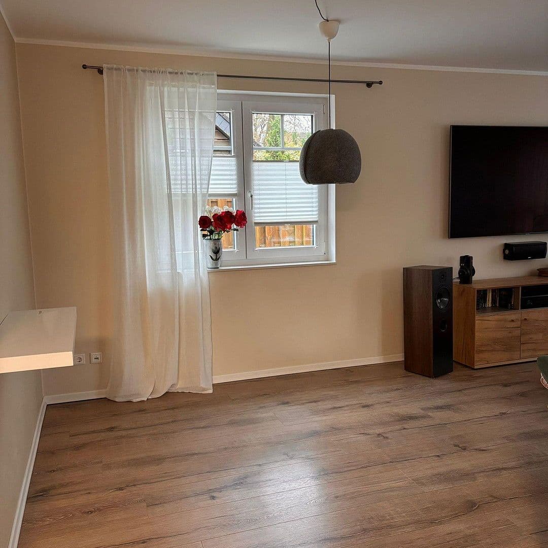 Predaj domu 98 m², pozemek 307 m², Stuhr, Dolné Sasko Predaj domu 98 m², pozemek 307 m², Stuhr, Dolné Sasko