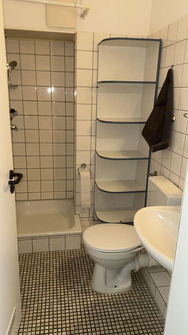 Prenájom bytu 1-izbový 34 m², Hubertusweg 3, Paderborn, Severné Porýnie - Westfálsko Prenájom bytu 1-izbový 34 m², Hubertusweg 3, Paderborn, Severné Porýnie - Westfálsko