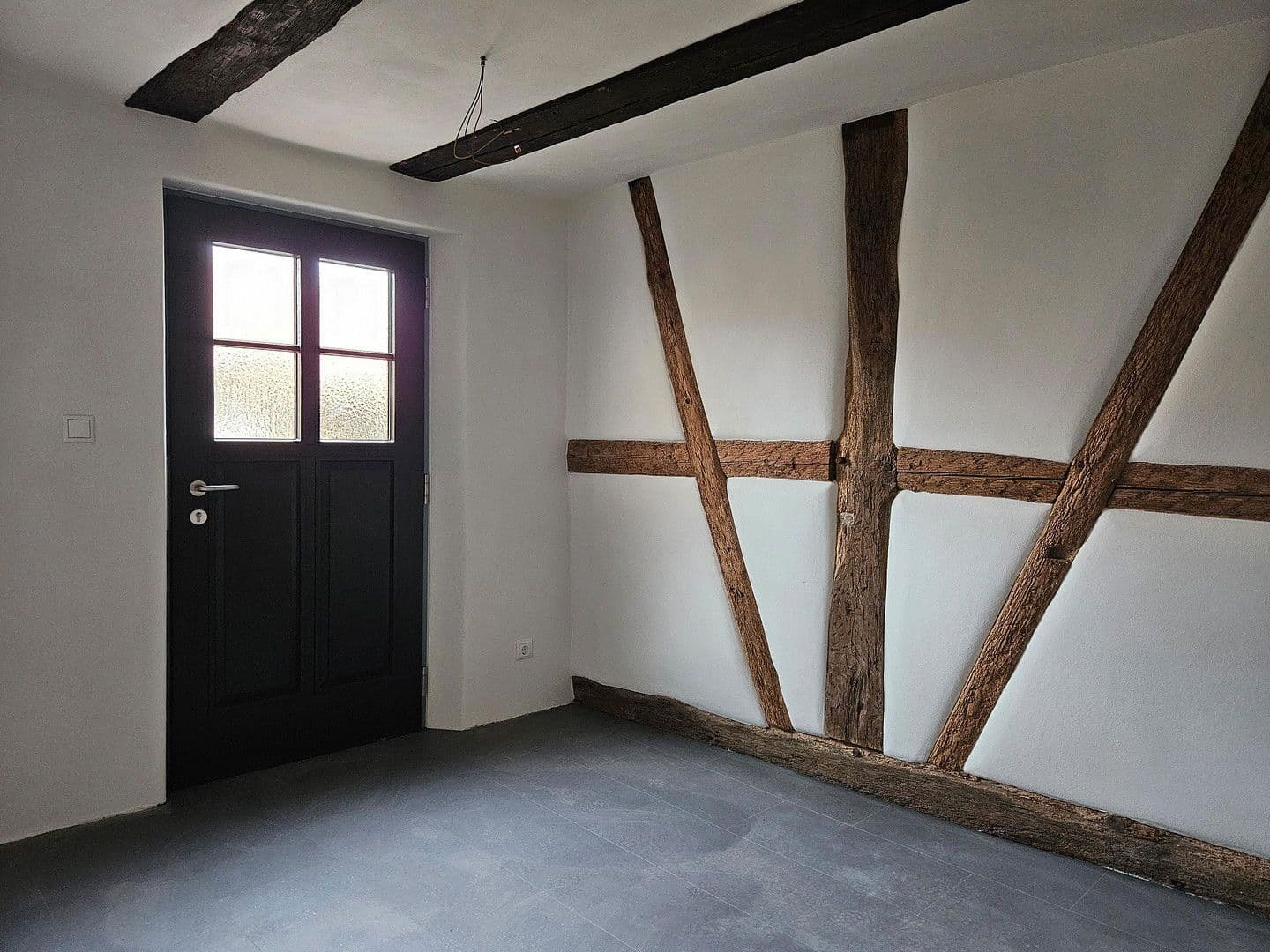 Prenájom bytu 2-izbový 65 m², Mühlacker, Bádensko-Wurttembersko Prenájom bytu 2-izbový 65 m², Mühlacker, Bádensko-Wurttembersko