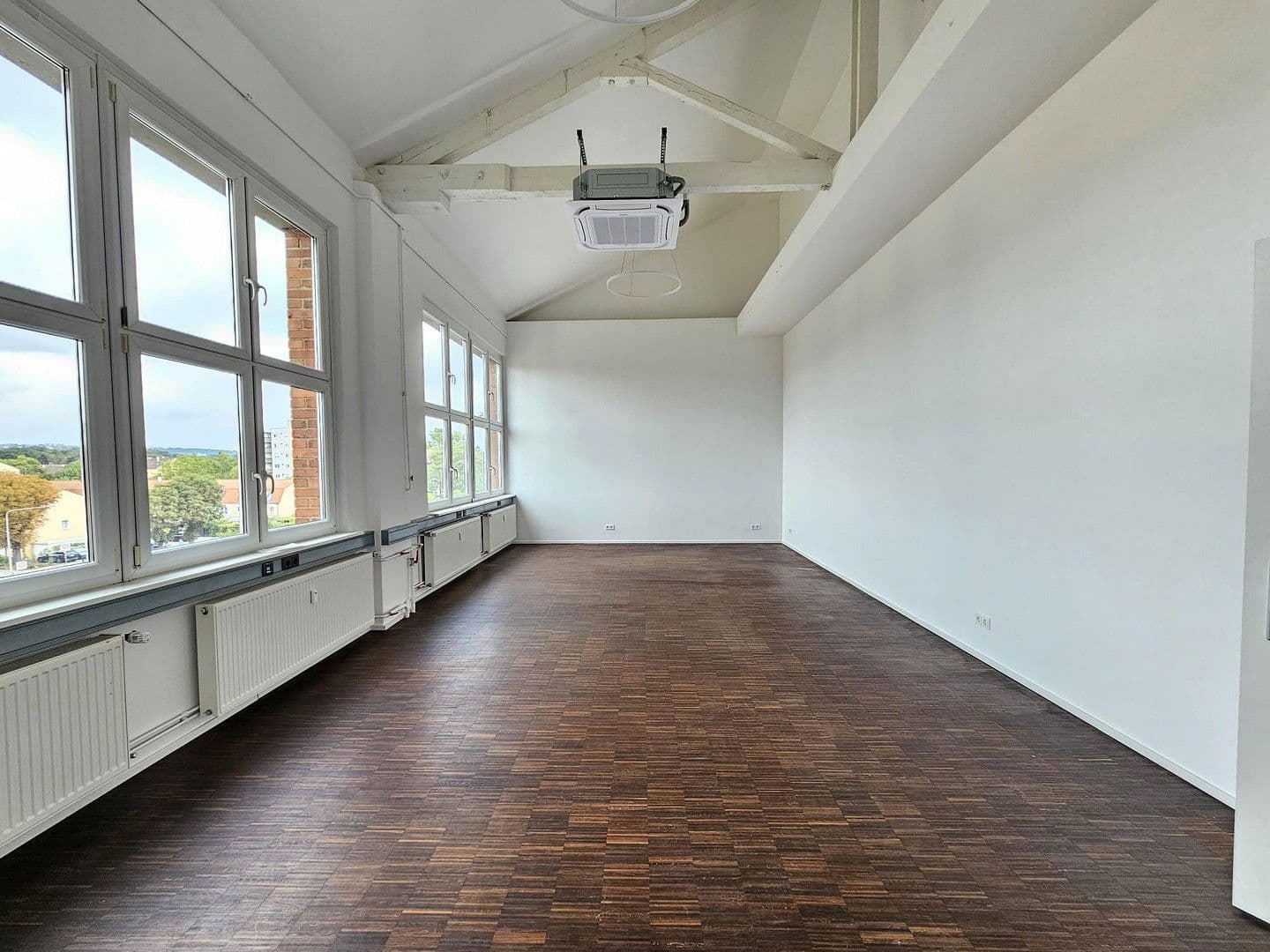 Prenájom kancelárie 48 m², Cassellastrasse 30-32, Frankfurt, Hesensko Prenájom kancelárie 48 m², Cassellastrasse 30-32, Frankfurt, Hesensko