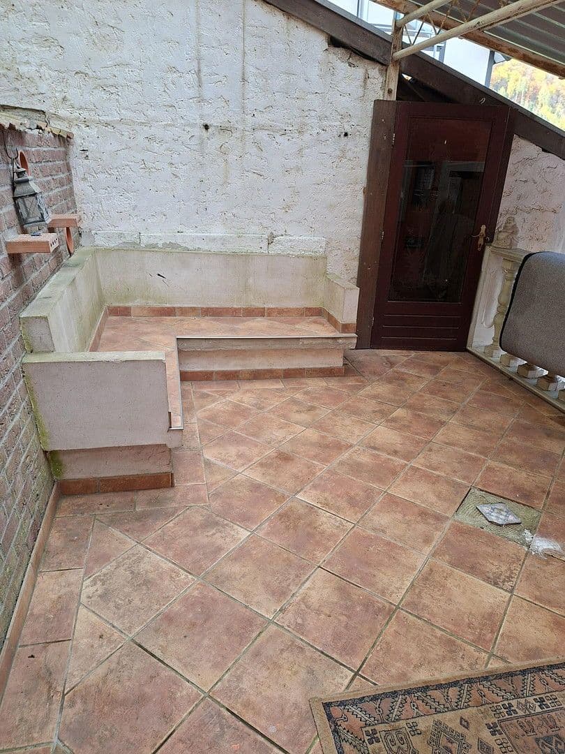 Predaj domu 90 m², pozemek 823 m², Rech, Porýnie-Falcko Predaj domu 90 m², pozemek 823 m², Rech, Porýnie-Falcko