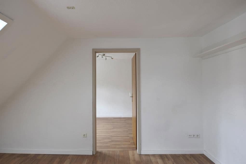 Predaj domu 157 m², pozemek 346 m², Eppinger Straße 36, Gemmingen, Bádensko-Wurttembersko Predaj domu 157 m², pozemek 346 m², Eppinger Straße 36, Gemmingen, Bádensko-Wurttembersko