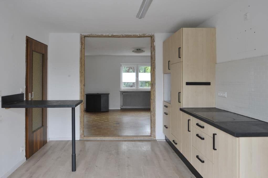 Predaj domu 157 m², pozemek 346 m², Eppinger Straße 36, Gemmingen, Bádensko-Wurttembersko Predaj domu 157 m², pozemek 346 m², Eppinger Straße 36, Gemmingen, Bádensko-Wurttembersko