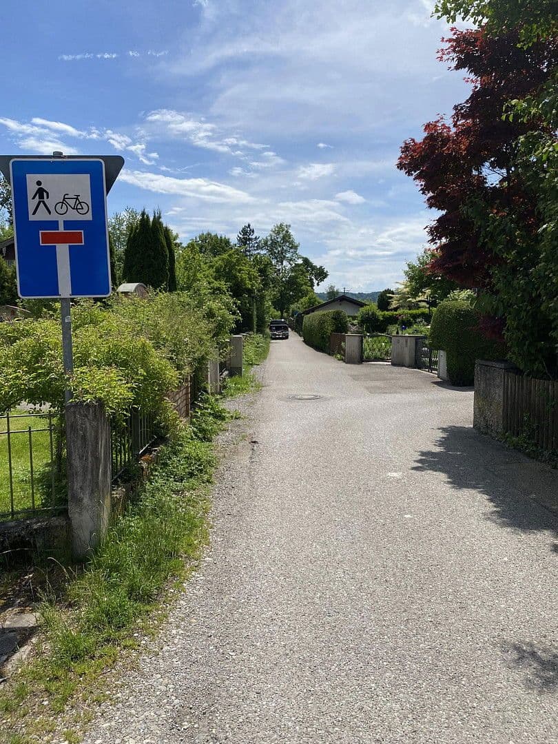 Predaj pozemku 1.380 m², Mühlbachweg 3, Bruckmühl, Bavorsko Predaj pozemku 1.380 m², Mühlbachweg 3, Bruckmühl, Bavorsko