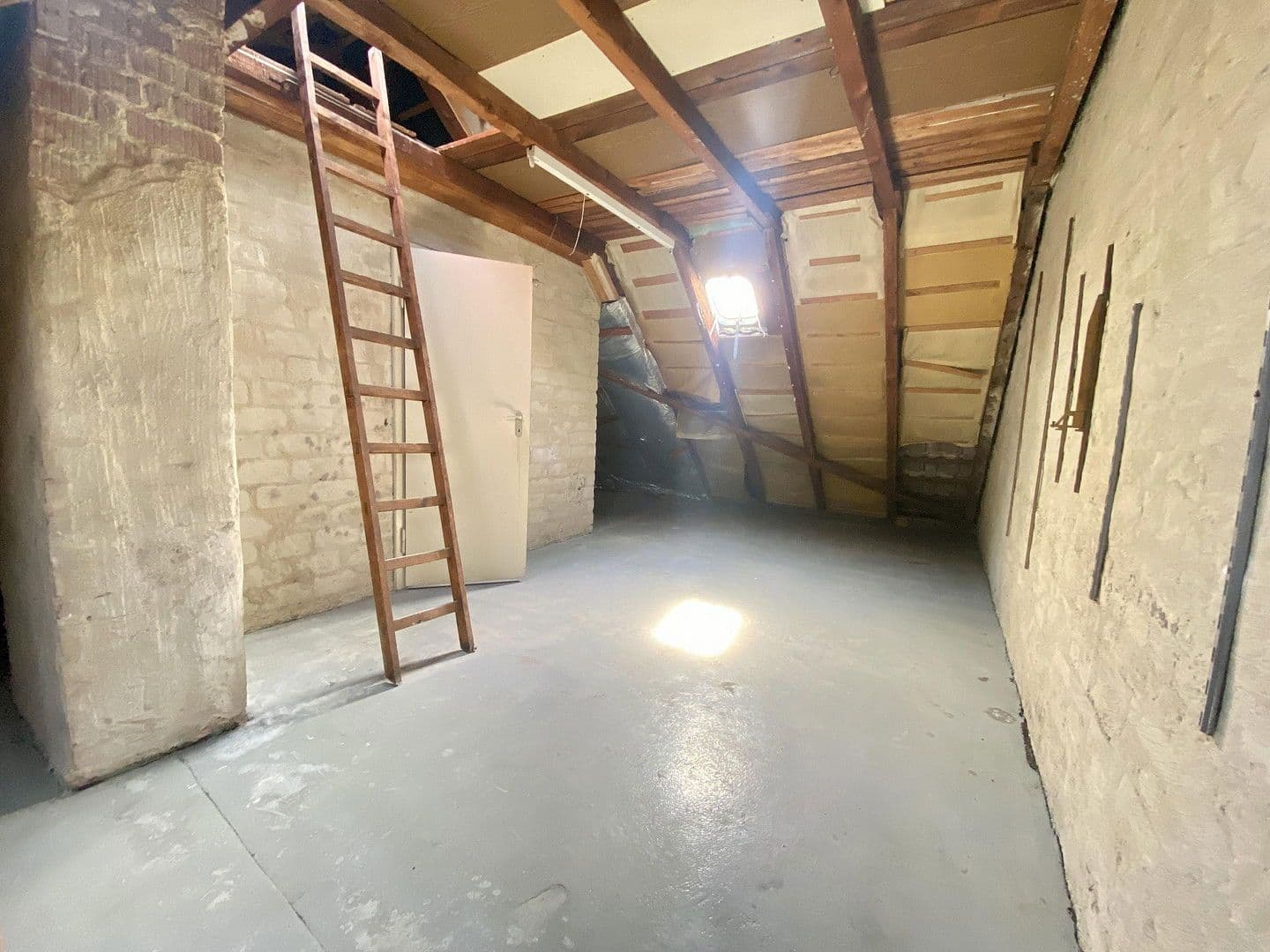 Predaj domu 80 m², pozemek 149 m², Bremen - Gartenstadt Vahr, Brémy Predaj domu 80 m², pozemek 149 m², Bremen - Gartenstadt Vahr, Brémy