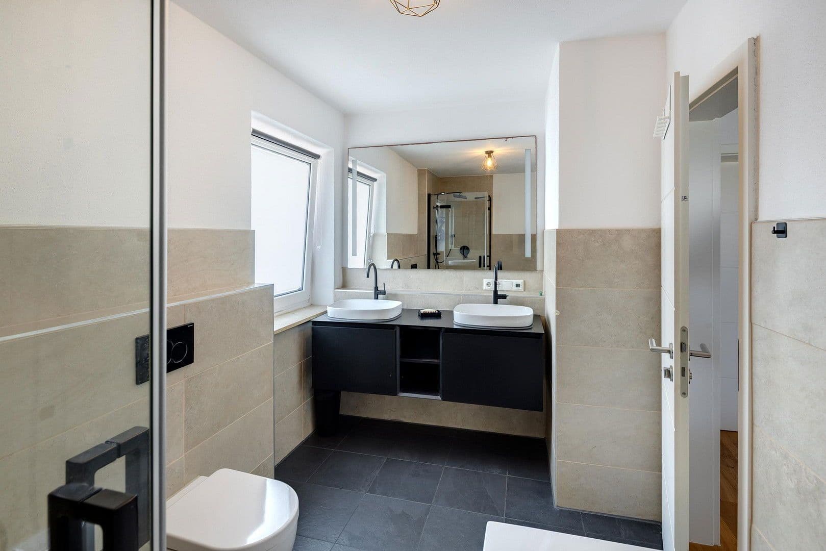 Predaj domu 277 m², pozemek 383 m², Gilching, Bavorsko Predaj domu 277 m², pozemek 383 m², Gilching, Bavorsko