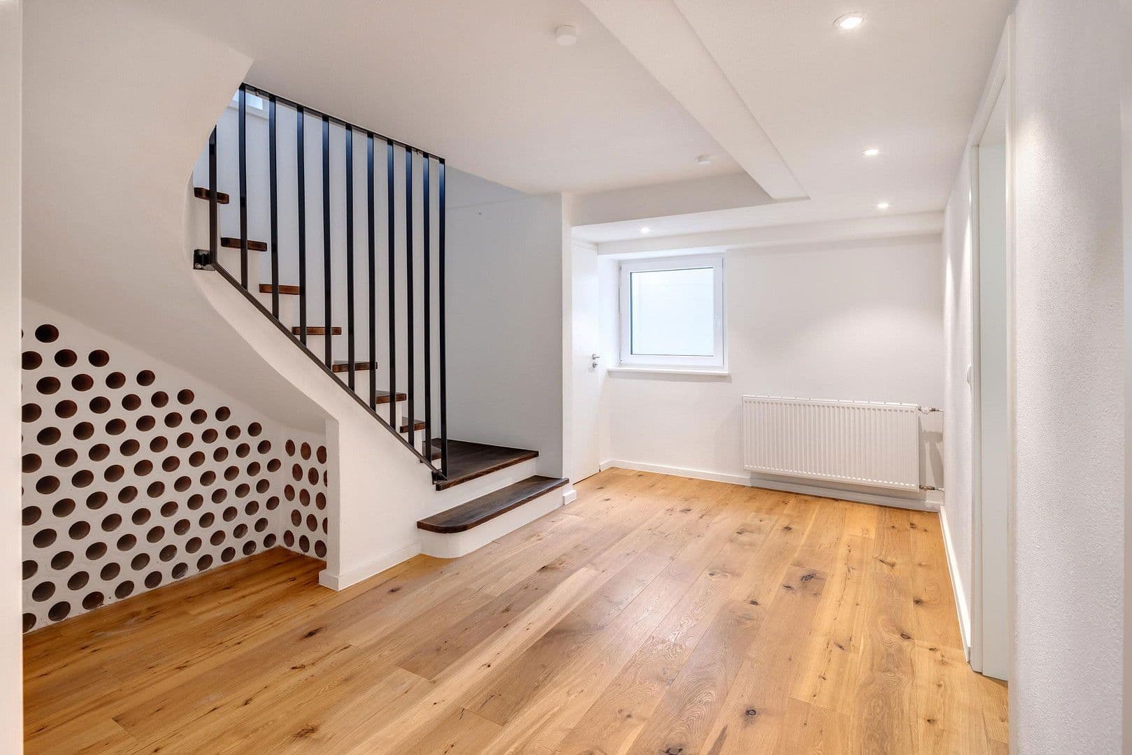 Predaj domu 277 m², pozemek 383 m², Gilching, Bavorsko Predaj domu 277 m², pozemek 383 m², Gilching, Bavorsko