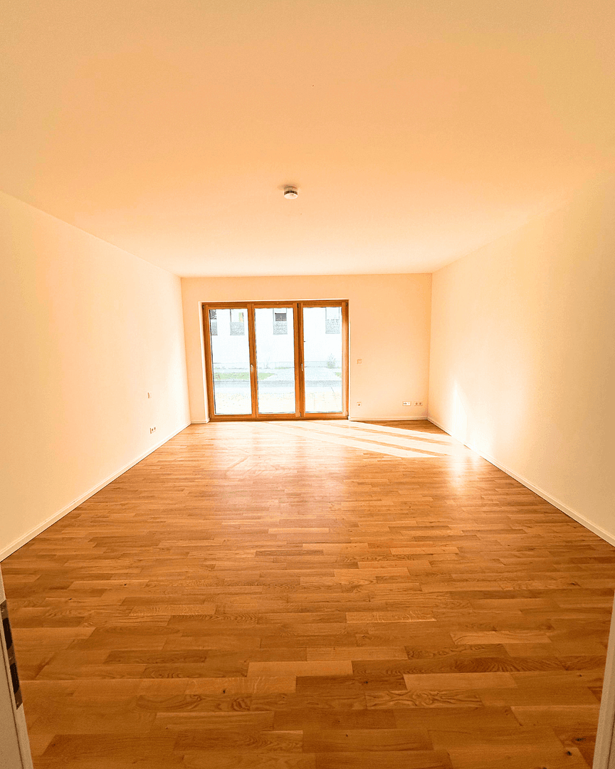 Prenájom bytu 5-izbový 198 m², Krachtstr., Berlin, Berlín Prenájom bytu 5-izbový 198 m², Krachtstr., Berlin, Berlín