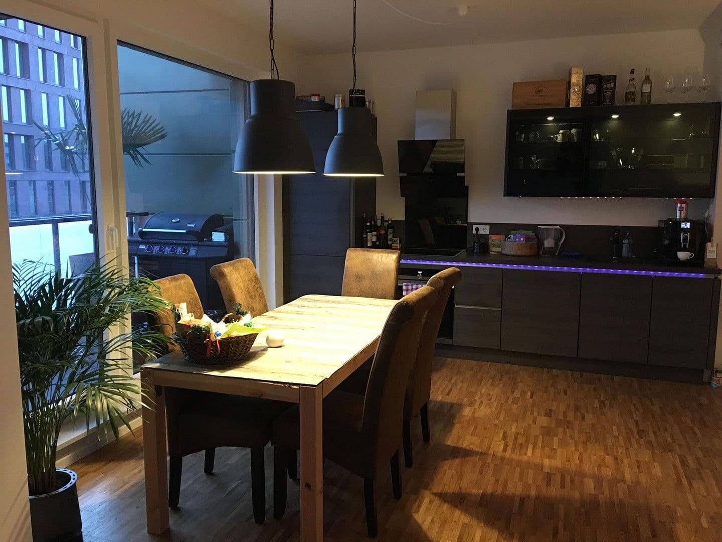 Prenájom bytu 3-izbový 98 m², Sonninstr. 14, Hamburg, Hamburg Prenájom bytu 3-izbový 98 m², Sonninstr. 14, Hamburg, Hamburg