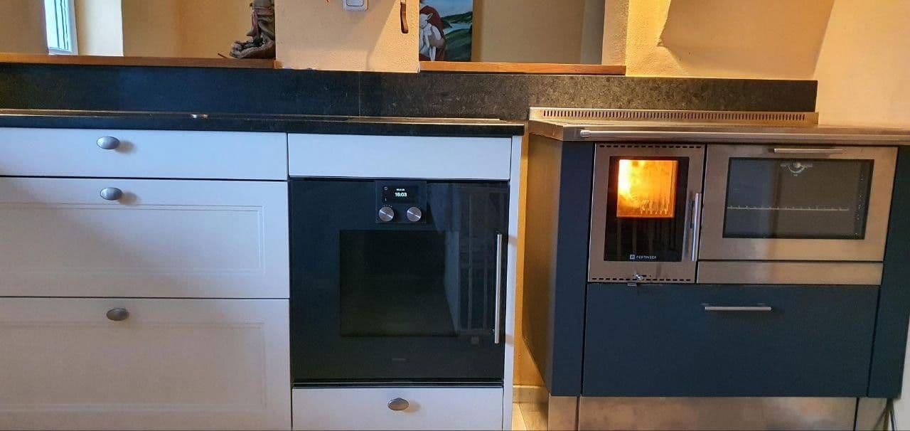 Predaj domu 250 m², pozemek 45.000 m², Brauweiler, Porýnie-Falcko Predaj domu 250 m², pozemek 45.000 m², Brauweiler, Porýnie-Falcko