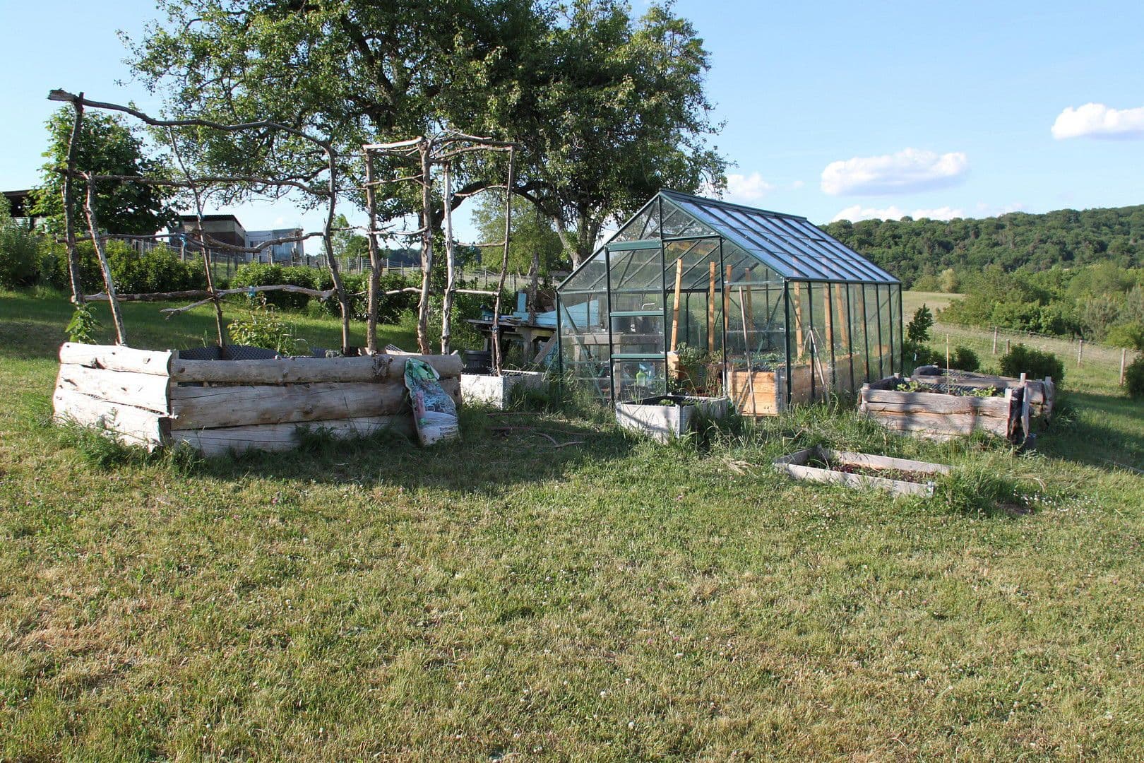 Predaj domu 250 m², pozemek 45.000 m², Brauweiler, Porýnie-Falcko Predaj domu 250 m², pozemek 45.000 m², Brauweiler, Porýnie-Falcko