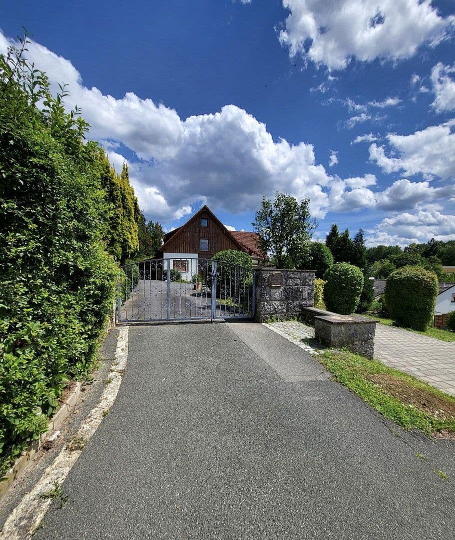 Predaj domu 230 m², pozemek 1.014 m², Pegnitz, Bavorsko Predaj domu 230 m², pozemek 1.014 m², Pegnitz, Bavorsko