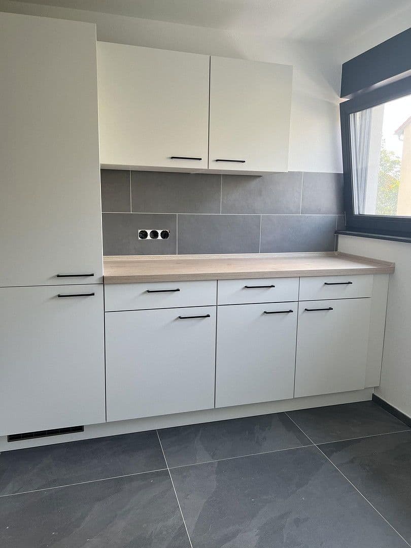 Prenájom bytu 3-izbový 77 m², Kölllestraße 25, Ulm, Bádensko-Wurttembersko Prenájom bytu 3-izbový 77 m², Kölllestraße 25, Ulm, Bádensko-Wurttembersko