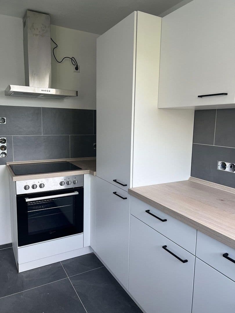 Prenájom bytu 3-izbový 77 m², Kölllestraße 25, Ulm, Bádensko-Wurttembersko Prenájom bytu 3-izbový 77 m², Kölllestraße 25, Ulm, Bádensko-Wurttembersko