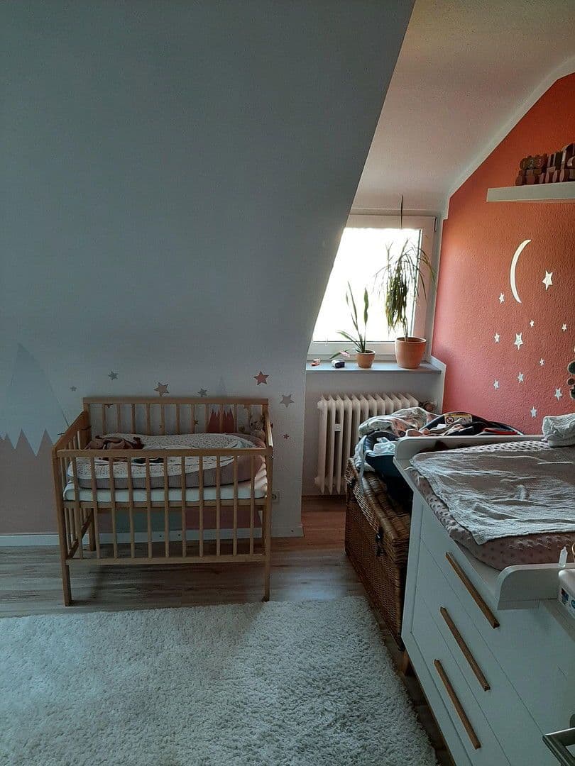 Prenájom bytu 3-izbový 75 m², Neuhausen auf den Fildern, Bádensko-Wurttembersko Prenájom bytu 3-izbový 75 m², Neuhausen auf den Fildern, Bádensko-Wurttembersko