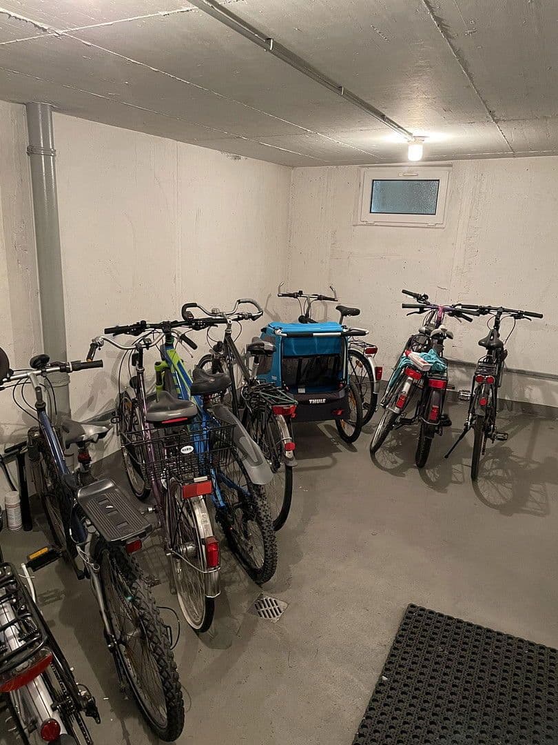 Prenájom bytu 3-izbový 87 m², Reutlinger Str. 2, Reutlingen, Bádensko-Wurttembersko Prenájom bytu 3-izbový 87 m², Reutlinger Str. 2, Reutlingen, Bádensko-Wurttembersko